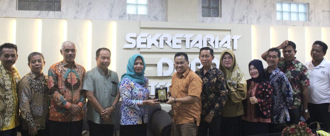 Sekretariat DPRD Barito Utara Terima Kunjungan dari DPRD Barito Kuala